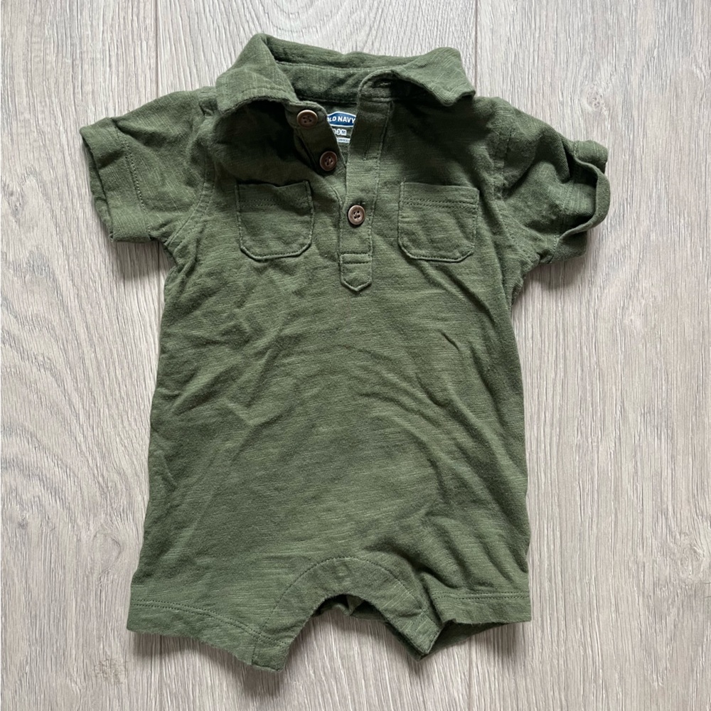 Old Navy green romper (0-3)